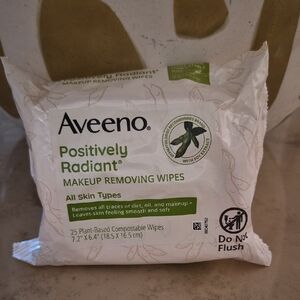 Aveeno Positively Radiant Makeup Removing Wipes